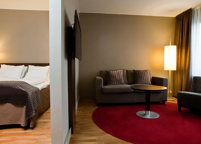 Отель Thon Slottsparken 4*