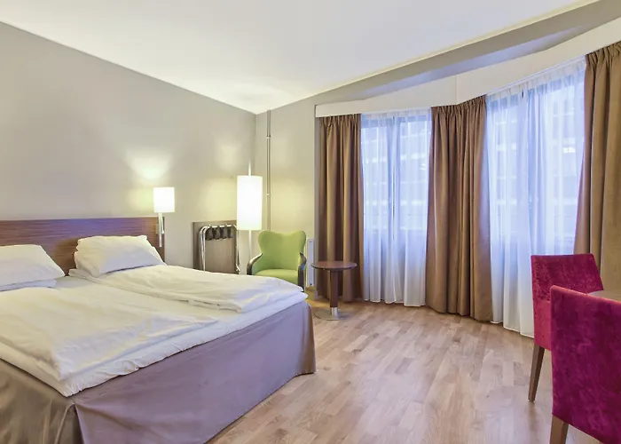 Отель Thon Slottsparken 4*