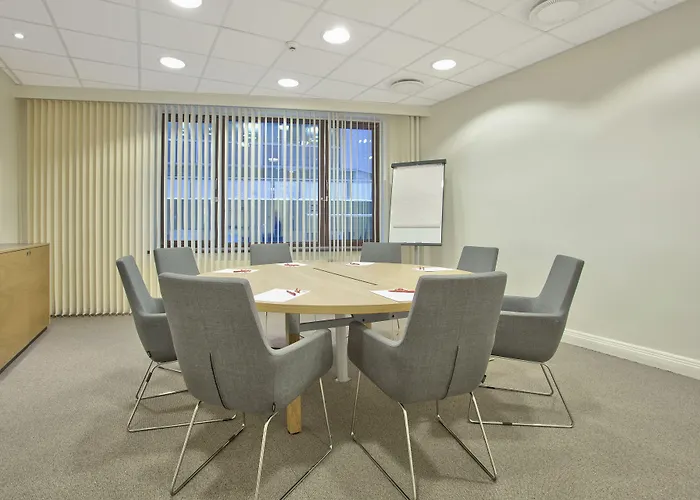 Отель Thon Slottsparken Осло