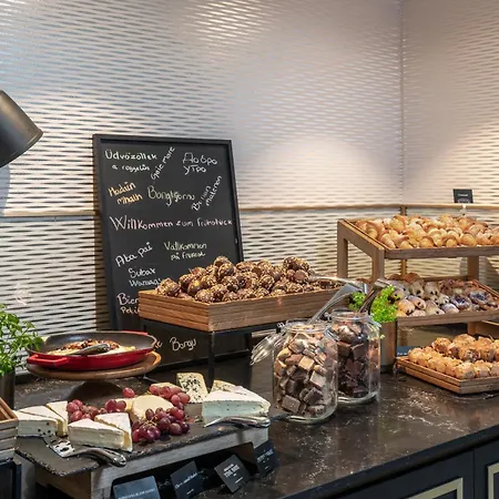 Thon Slottsparken 4* Oslo