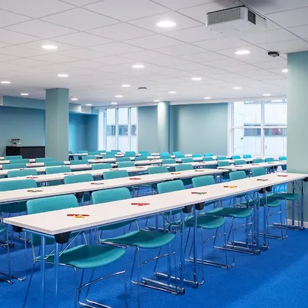 Thon Slottsparken 4* Oslo