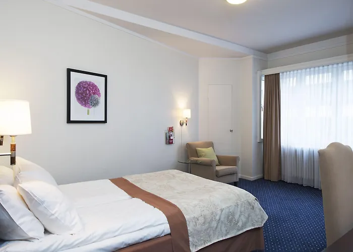 Thon Slottsparken 4* Oslo